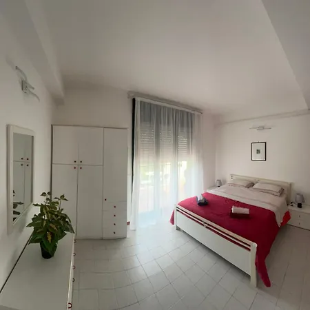 Casa Jaya 公寓 *